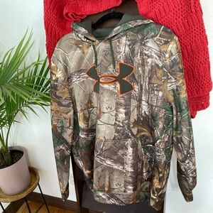 Under Armour Hoodie size XL